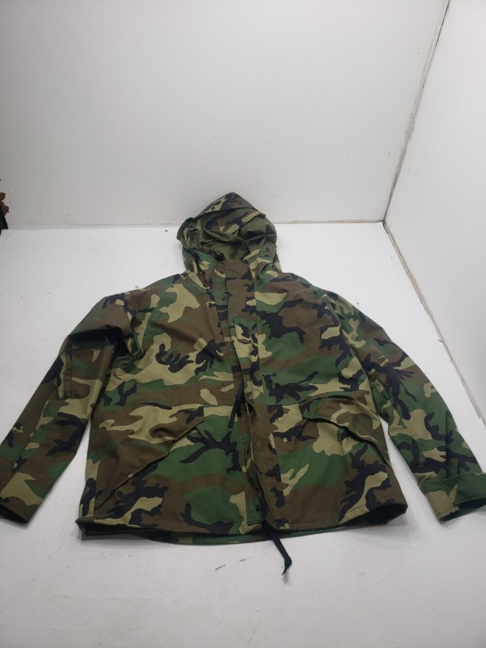 USGI ECWCS Gen 1 Gore-Tex Parka Large Regular Woodland Camo 1996 Military